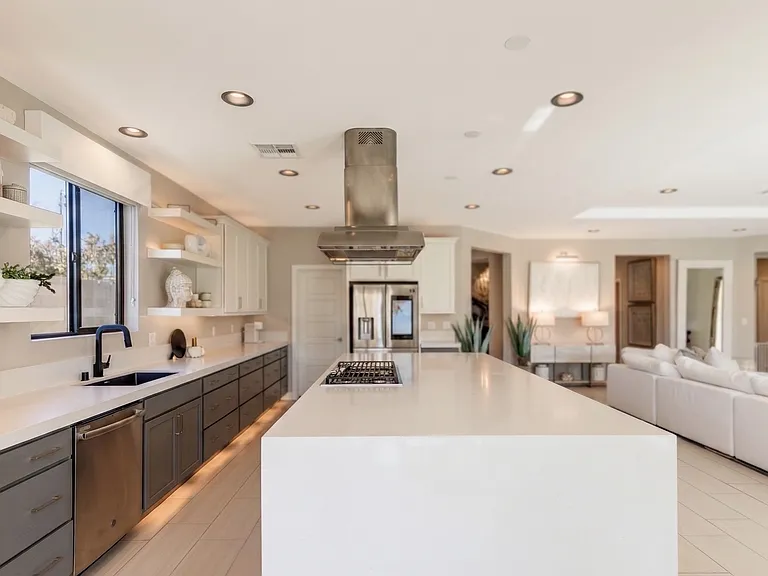 9347 Las Haciendas Rd — Photo 3