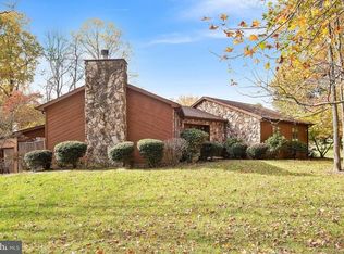 1027 Summit View Dr, Newark, DE 19713