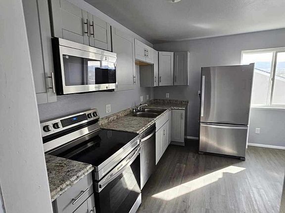 4th image of 1020 S Wisconsin Ave #7
