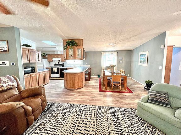 4th image of 1743 Red Pine Ave #181
