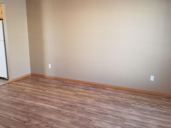 3rd image of 510 SE Prairie Park Ln