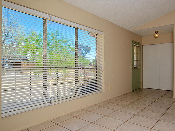 4th image of 8421 N Bayou Dr