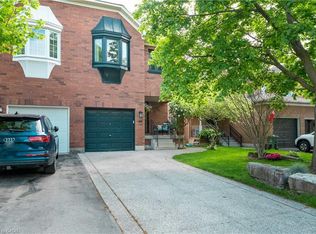 46 Harnesworth Cres, Waterdown, ON L0R