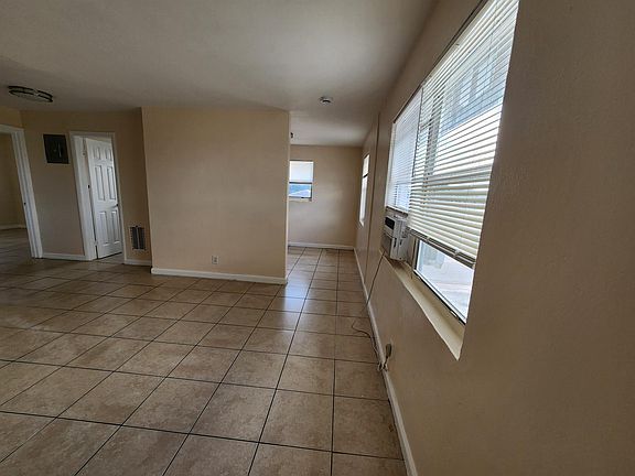 2nd image of 1025 13th St APT 10