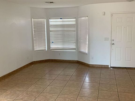 4th image of 1612 S 82nd Dr