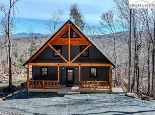 111 Village Cluster Rd, Banner Elk, NC 28604