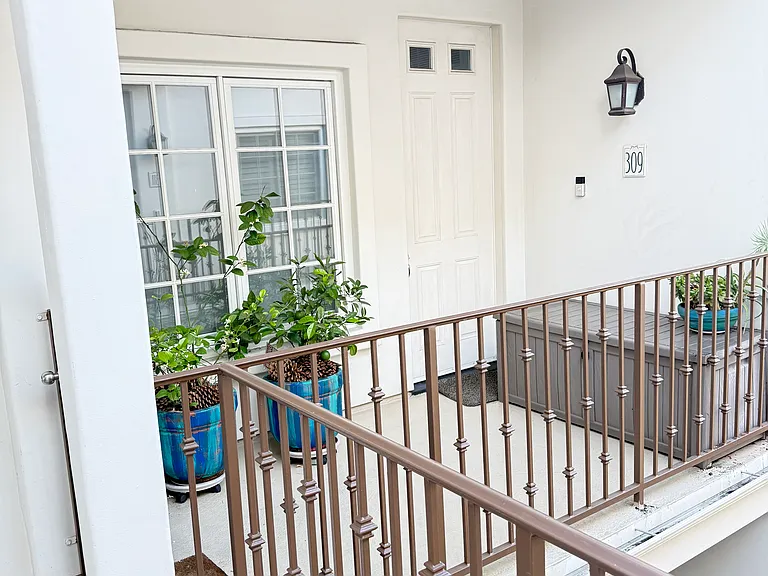 851 N San Vicente Blvd #309 — Photo 6