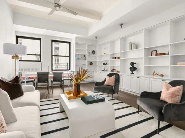 3 Hanover Square image 1 of 12