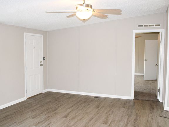 5th image of 3697 Country Squire Blvd