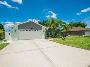 2461 Appaloosa Cir, Sarasota, FL 34240