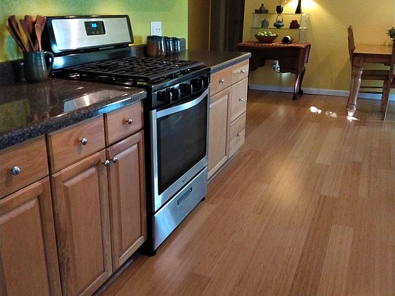 5th image of 1123 Plymouth Dr