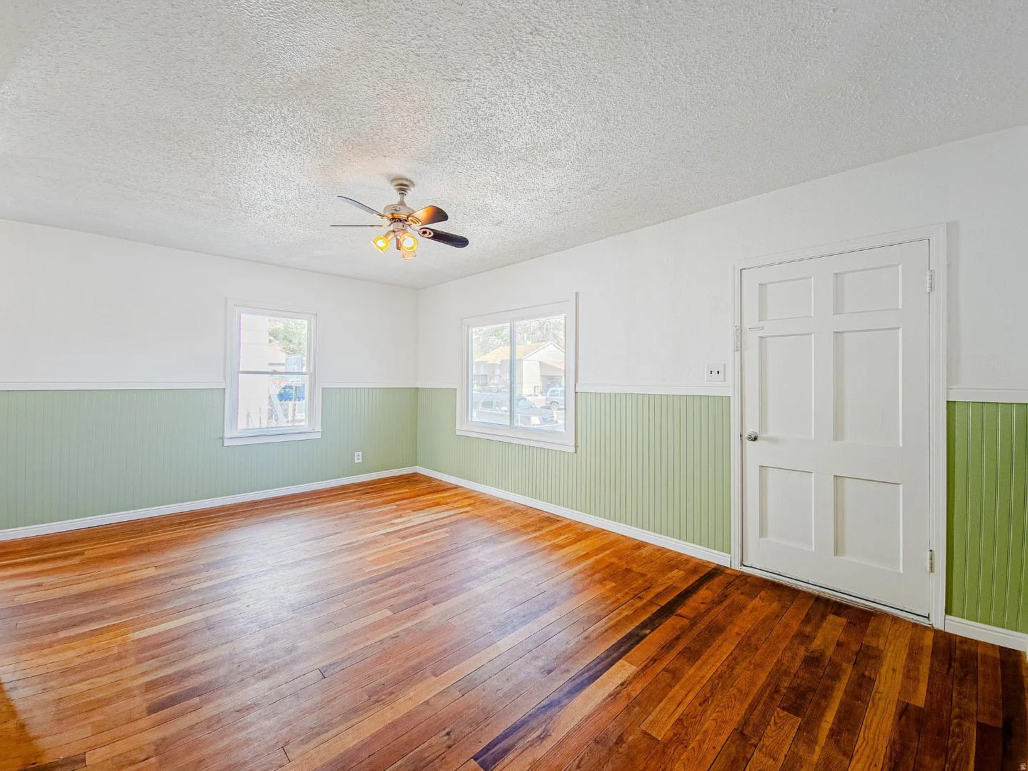 531 Edgehill Dr — Photo 3