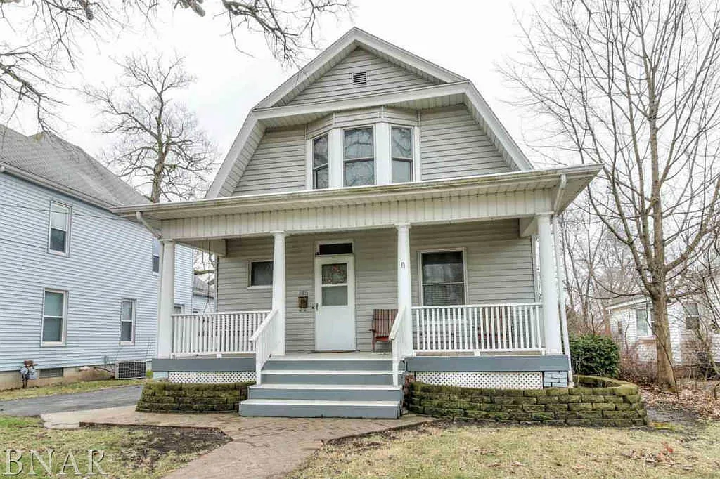 815 E Wood St photo 1