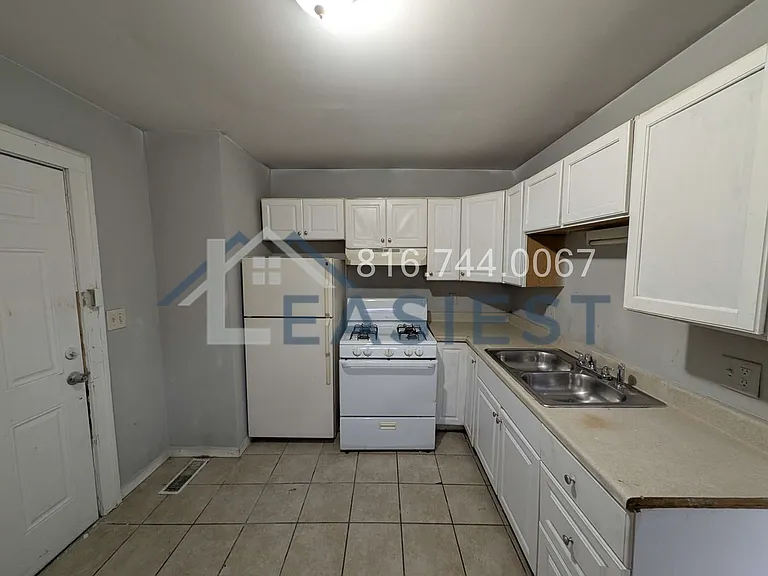 5400 Woodland Ave — Photo 8