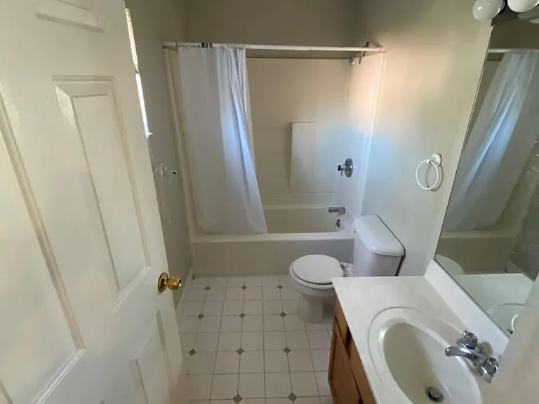 3420 Ruther Ave #5 — Photo 8