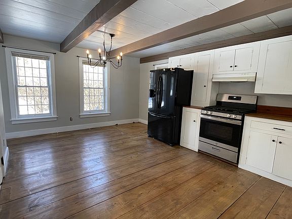 2nd image of 539 Shady Ln
