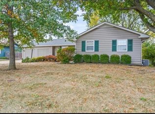 2915 Harvard Rd, Lawrence, KS 66049