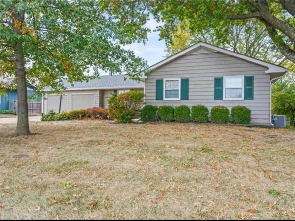 2915 Harvard Rd, Lawrence, KS 66049