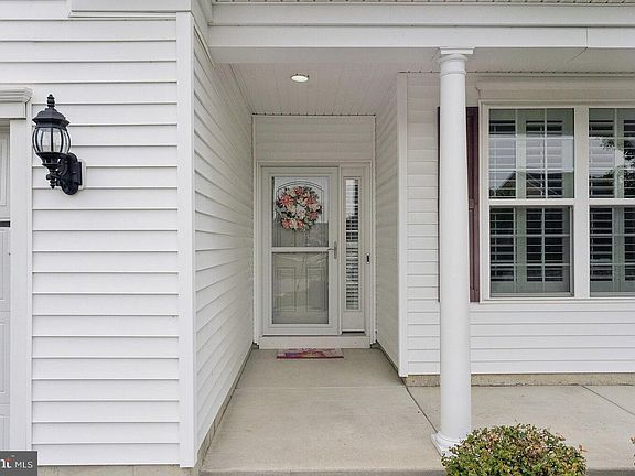 4th image of 10 Montclaire Rd
