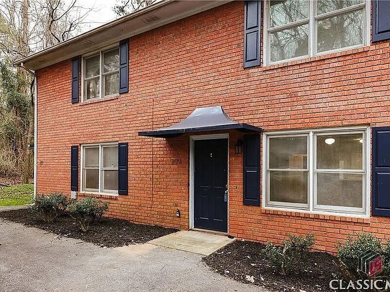 1st image of 209 Highland Park Dr