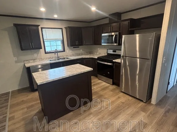 243 Kathy Cir #243KC, Jackson, MI 49202