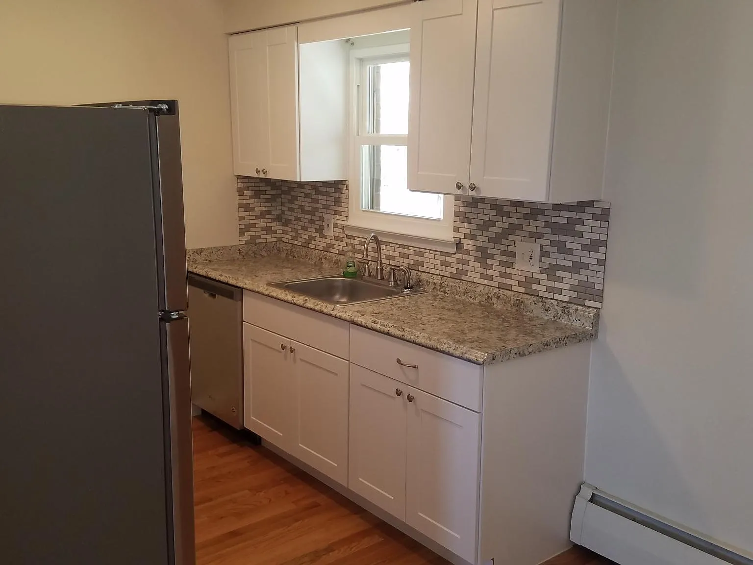 1 bed, 754 sqft, $1,400 — Photo 3