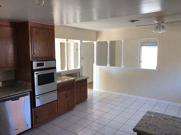 5th image of 209 E Camden St