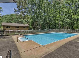 2 Moorland Way, Simpsonville, SC 29681