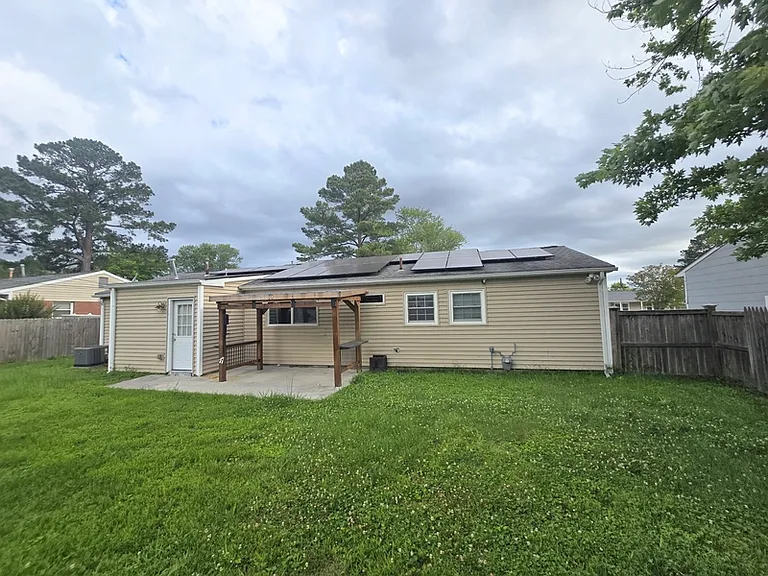 3109 Bowling Green Dr — Photo 21
