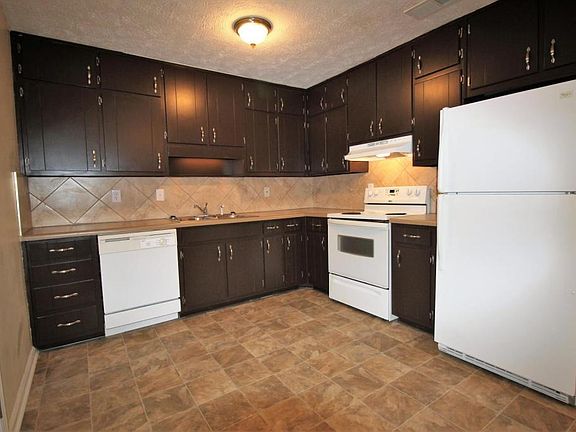 2nd image of 1957 Patterson Cir