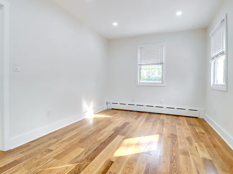 7319 69th St #1STT — Photo 5