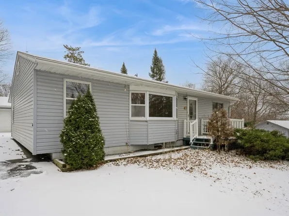 2396 Fairview Ln, Mound, MN 55364