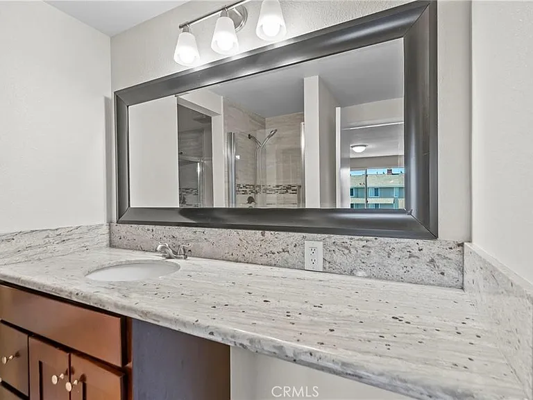 15879 Bogart Ct — Photo 4