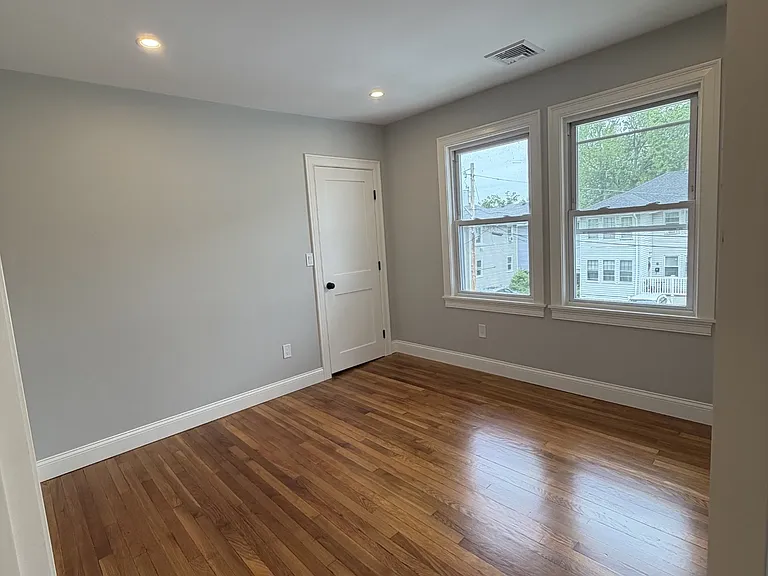 13 Ebbett Ave — Photo 3