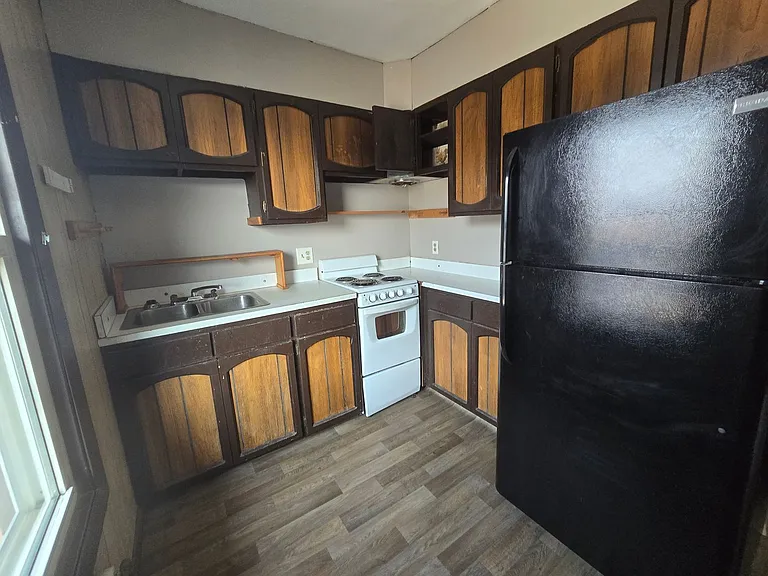 115 N 7th St — Photo 3