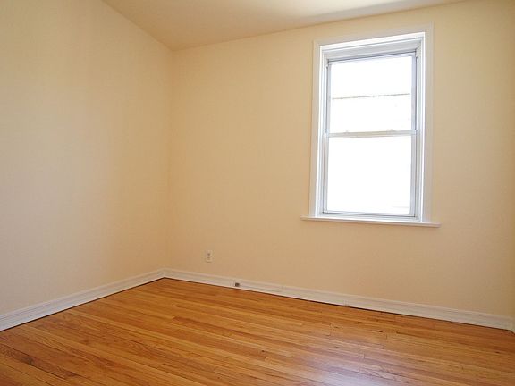 4th image of 3000 N Whipple St #30483