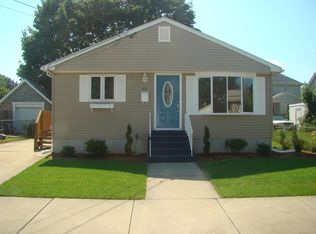 84 Madison St, Pawtucket, RI 02861