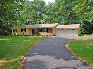 46 Rittenhouse Rd, Stockton, NJ 08559