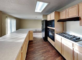 317 Sunset Oaks Dr, Fort Worth, TX 76112