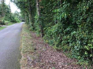 Deer Trail Ln, Lake City, TN 37769