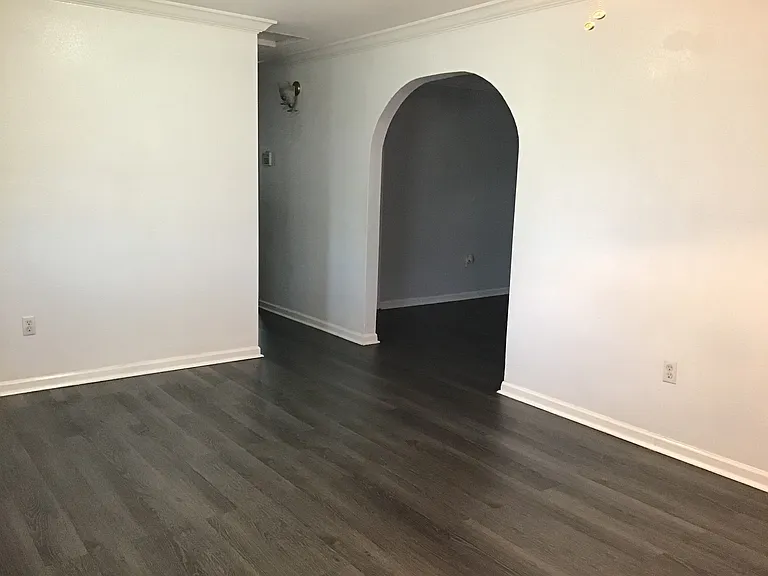 4516 Congress Dr — Photo 9