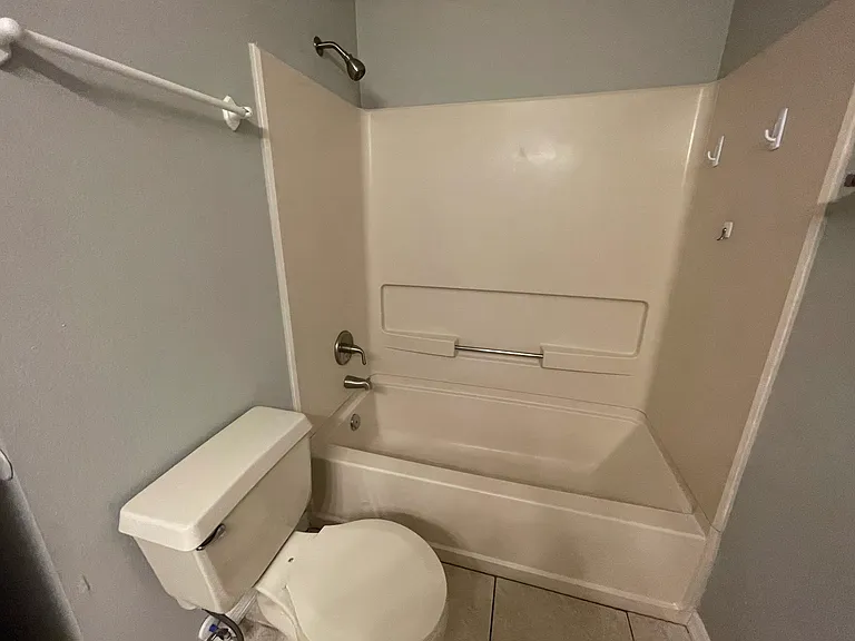 116 Reserve Cir #100 — Photo 7