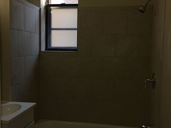 4th image of 3917 N Ashland Ave