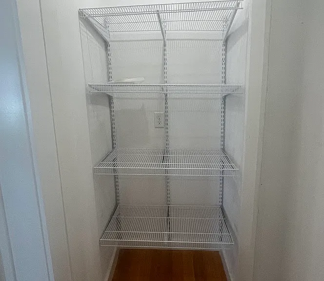 157 Oak St #1R — Photo 6