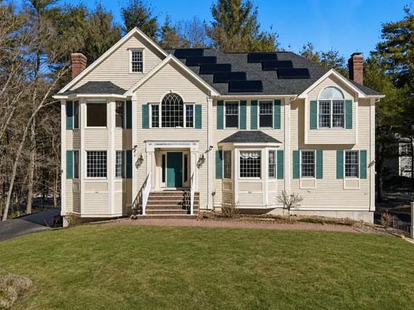 2 Pipers Gln, Andover, MA 01810
