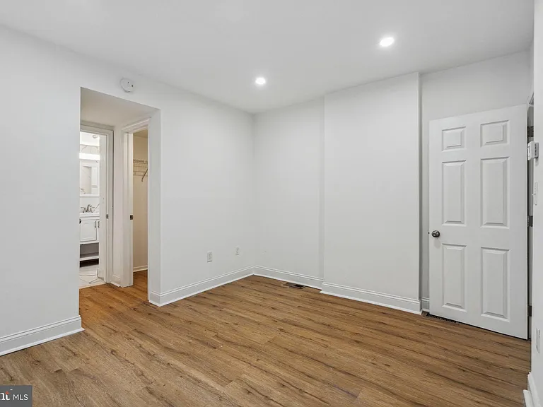 1821 Memphis St #1 — Photo 6