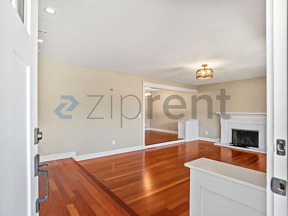 4th image of 335 Barrow Ct