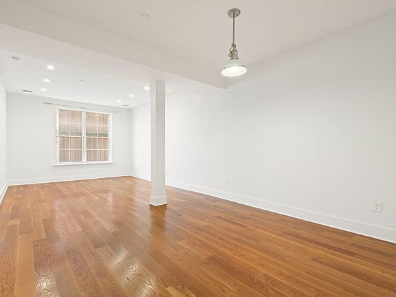 3rd image of 25 Lexington Ave #204
