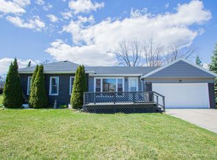 38111 Union Lake Rd, Clinton Township, MI 48036