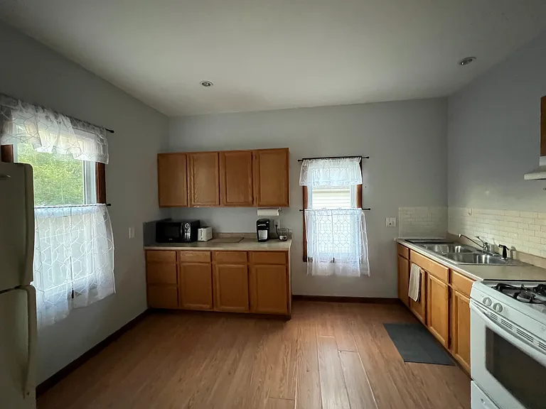 54 N Ermine St — Photo 1